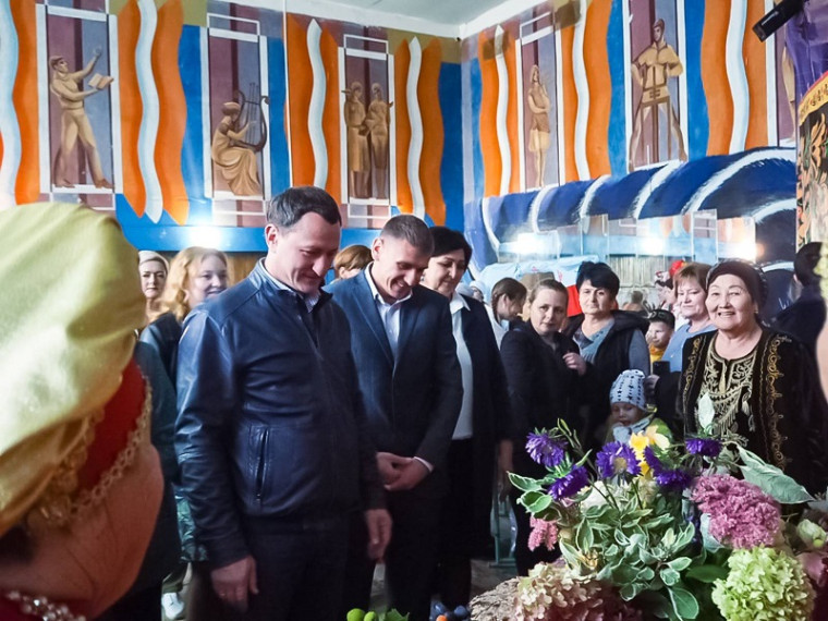 Сельское подворье "Венок дружбы".