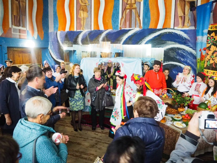 Сельское подворье "Венок дружбы".