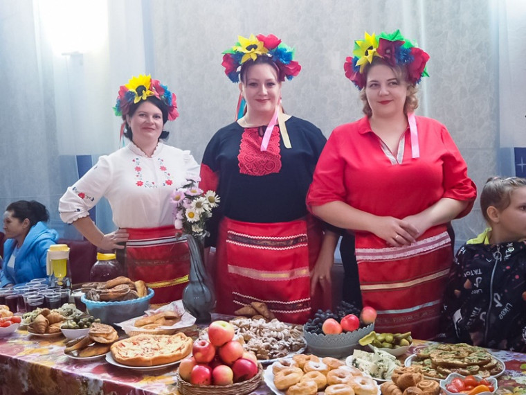 Сельское подворье "Венок дружбы".