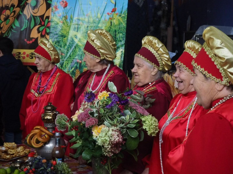 Сельское подворье "Венок дружбы".