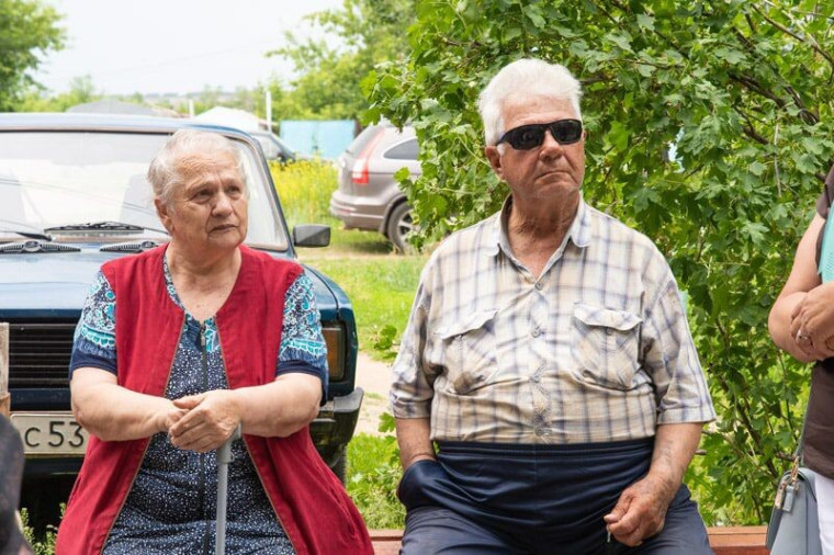 Ремонт кровли на домах №79 и № 97 ул. Комсомольская, с. Подлесное.